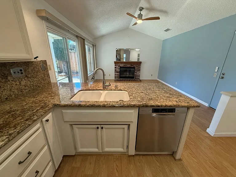 467 Lupine Cir — Photo 26