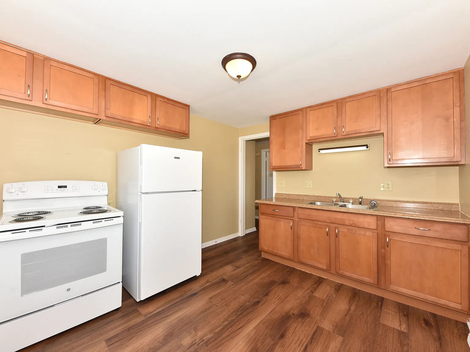 2 bed, 900 sqft, $1,150 — Photo 2