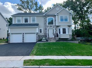 59 Christie St, Edison, NJ 08820