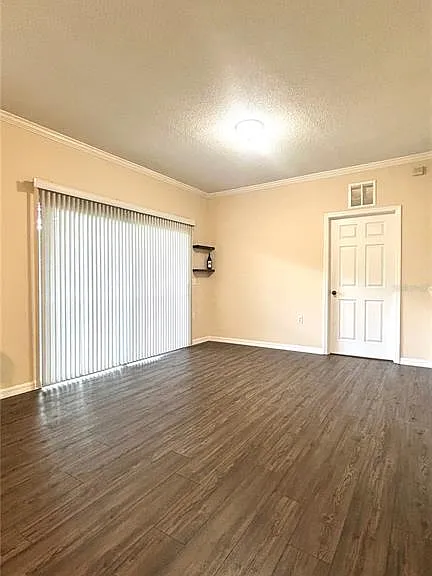 10000 SW 52nd Ave #7 — Photo 8