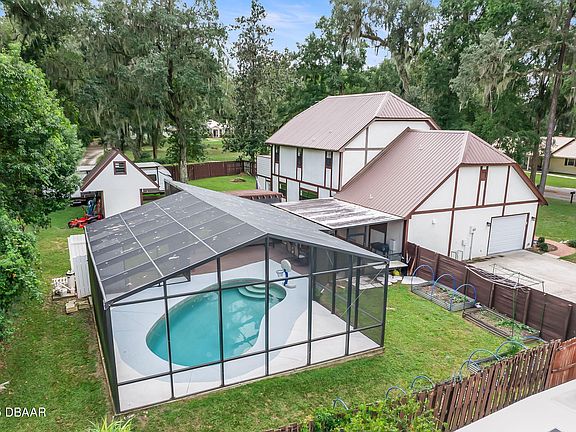 5th image of 102 Thicket Ln