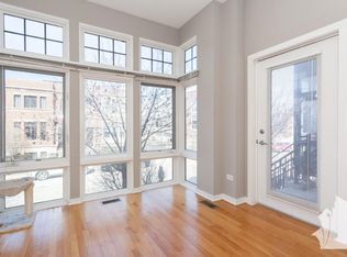 1707 W George St #1F, Chicago, IL 60657