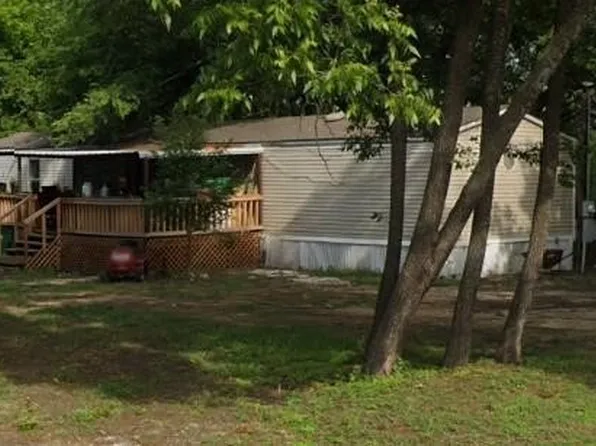 229 N 2nd St, Walnut Springs, TX 76690