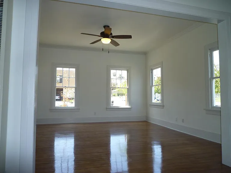 848 N Harvard Blvd — Photo 4