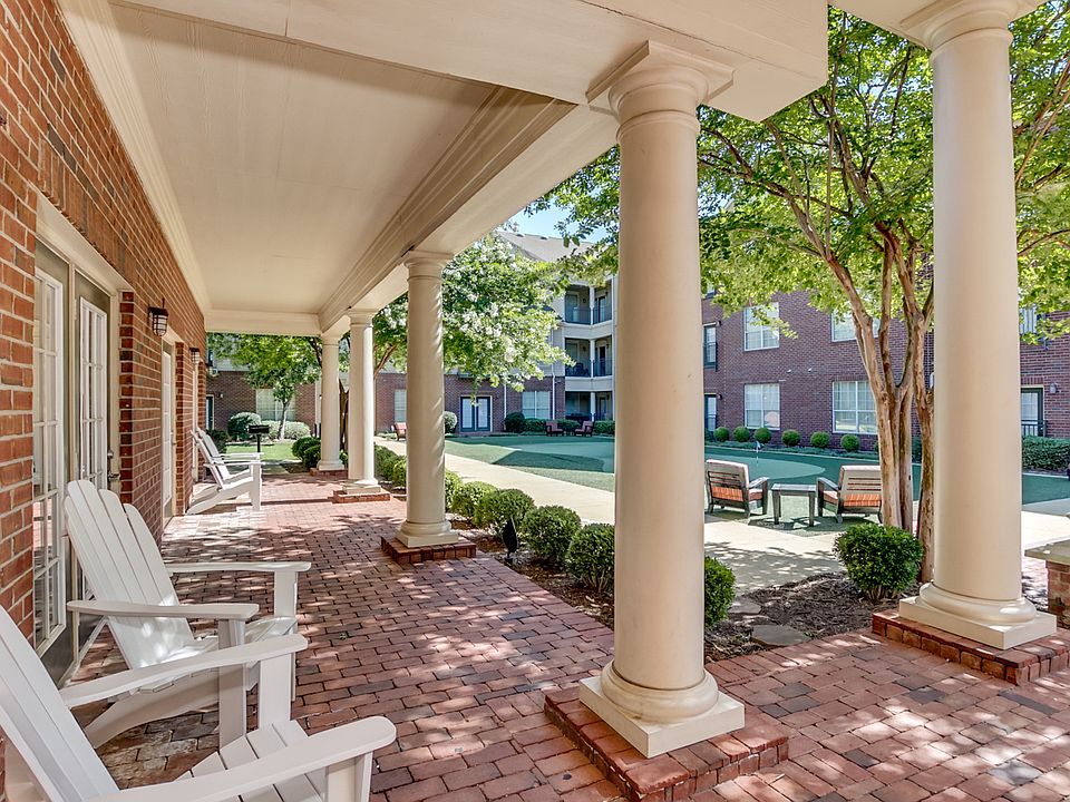 2nd image of 1901 East Cir Unit 2317