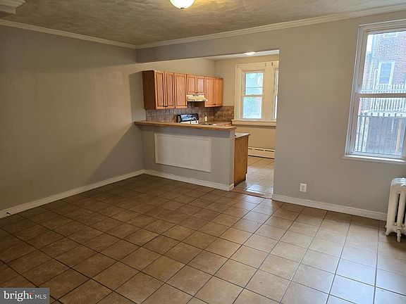 5th image of 306 Berbro St