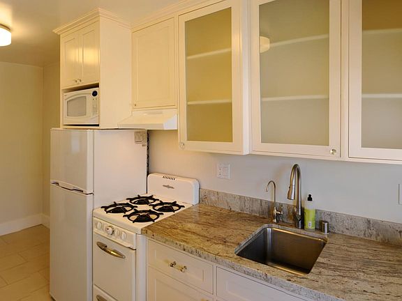5th image of 4104 La Salle Ave