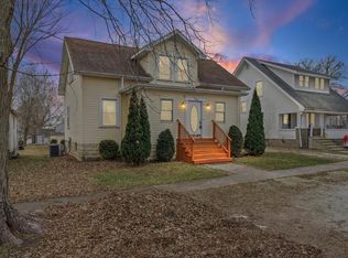 113 E Columbus St, Sibley, IL 61773