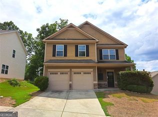 867 Pine Ln, Lawrenceville, GA