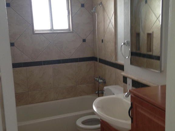 5th image of 3425 E Hillery Dr