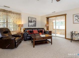 65 Shelton Ave #C, Shelton, CT 06484