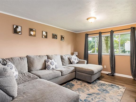 3rd image of 1416 Mitchell Ave