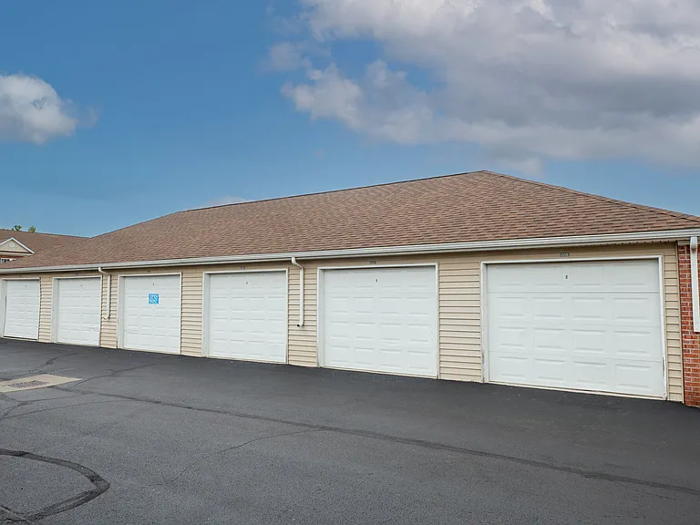 Arborwood Apartments — Photo 47