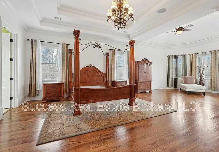 343 Summer Garden Dr — Photo 45