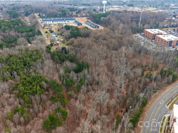 169 Crossrail Rd, Mooresville, NC 28115