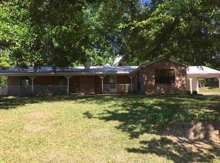 32 Pearce Rd, Mount Olive, MS 39119