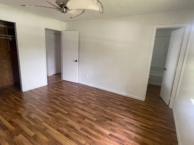 107 Montana Ave — Photo 18
