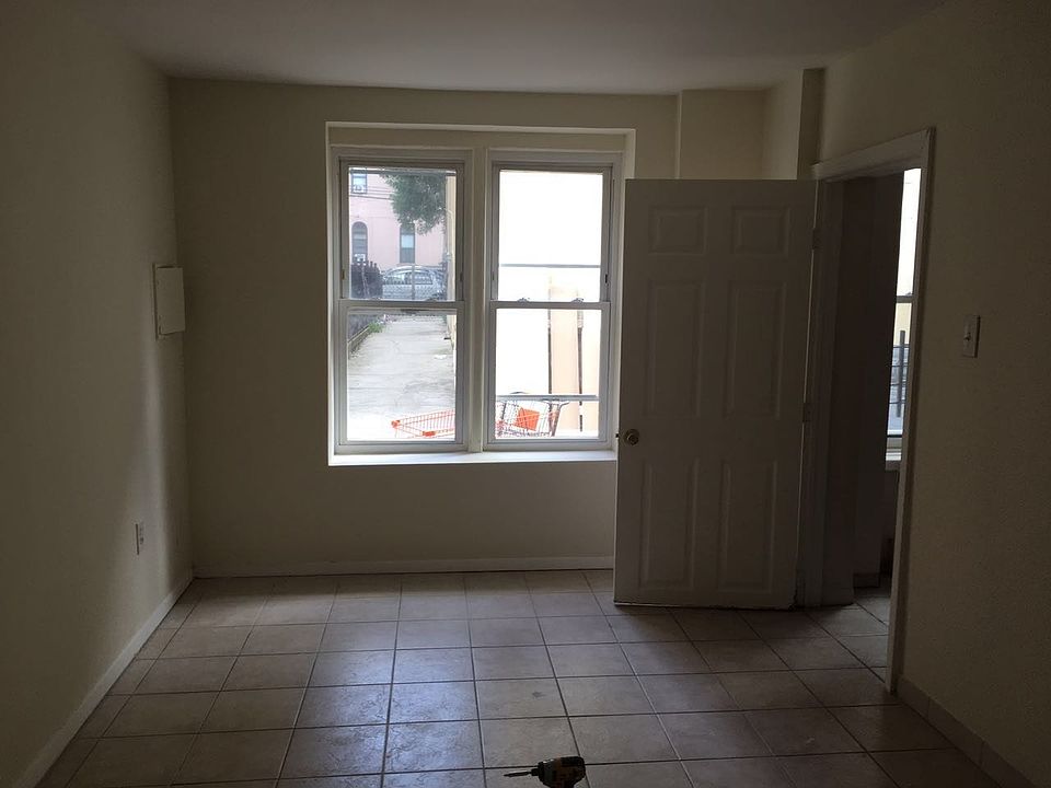 1st image of 10419 48th Ave