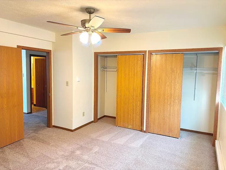301 Hancock Ave — Photo 12