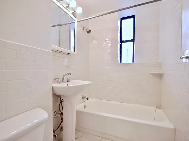 639 W 173rd St #4B — Photo 8