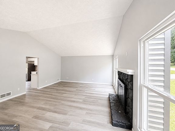 5th image of 1088 Nimblewood Way