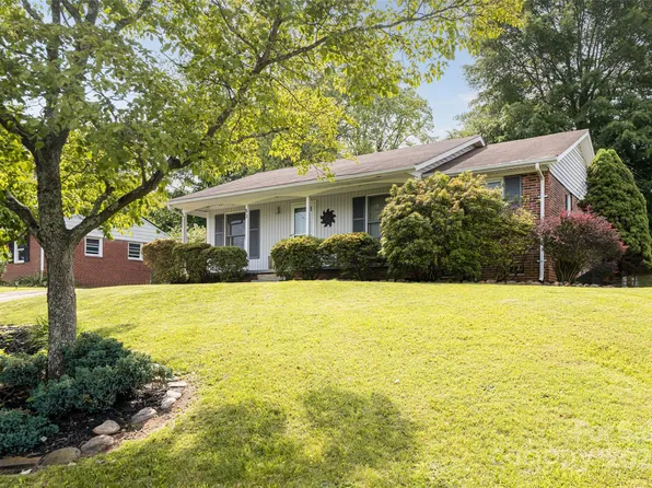 83 Skyview Ter, Asheville, NC 28806