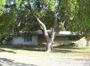 1403 Mockingbird Ln, Seguin, TX 78155