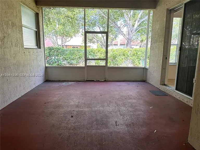 1721 SE 17th Ave #1721 — Photo 21