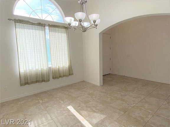 4th image of 4108 Hawks Glide Ave