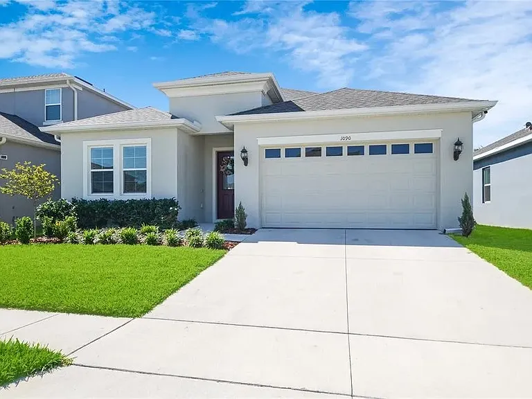 1090 Alder Tree Dr — Photo 2