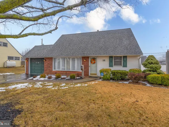 14 Tinder Rd, Levittown, PA 19056