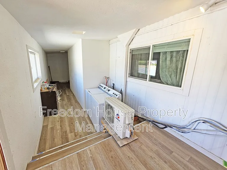 6901 N Mountain Vw #1 — Photo 27