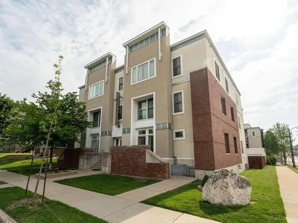 2904 North Cambridge AVENUE #302, Milwaukee, WI 53211
