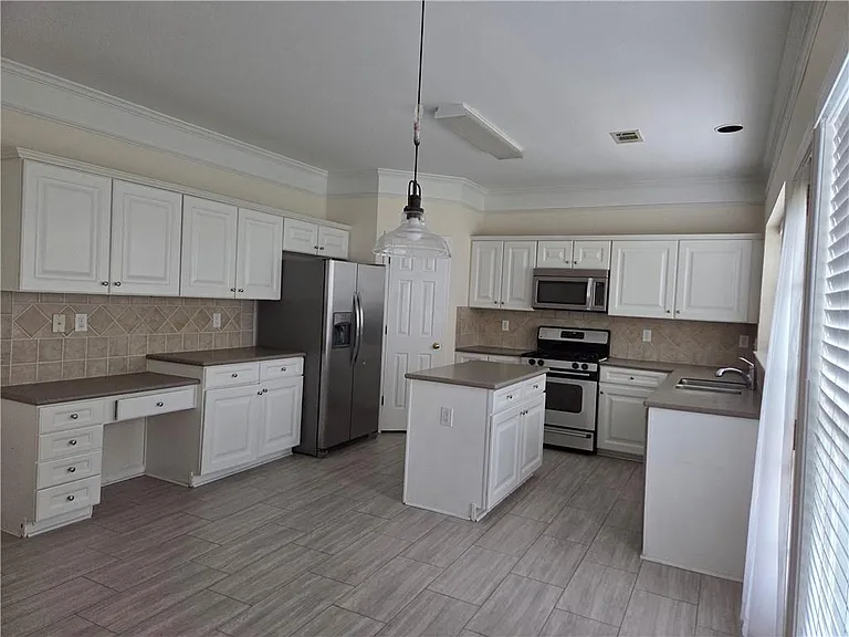 8155 Cavendish Pl — Photo 13