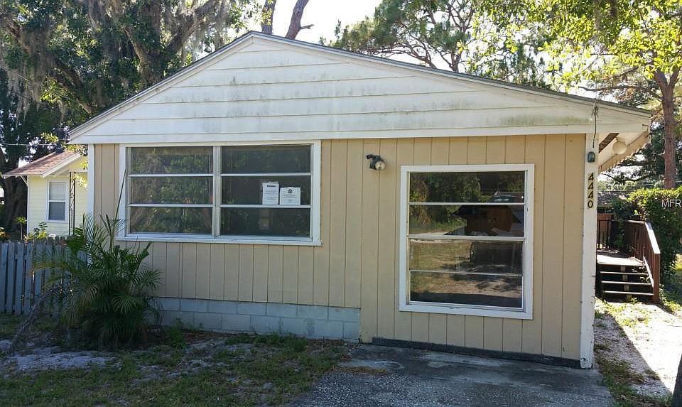 1st image of 4440 Nelson Ave
