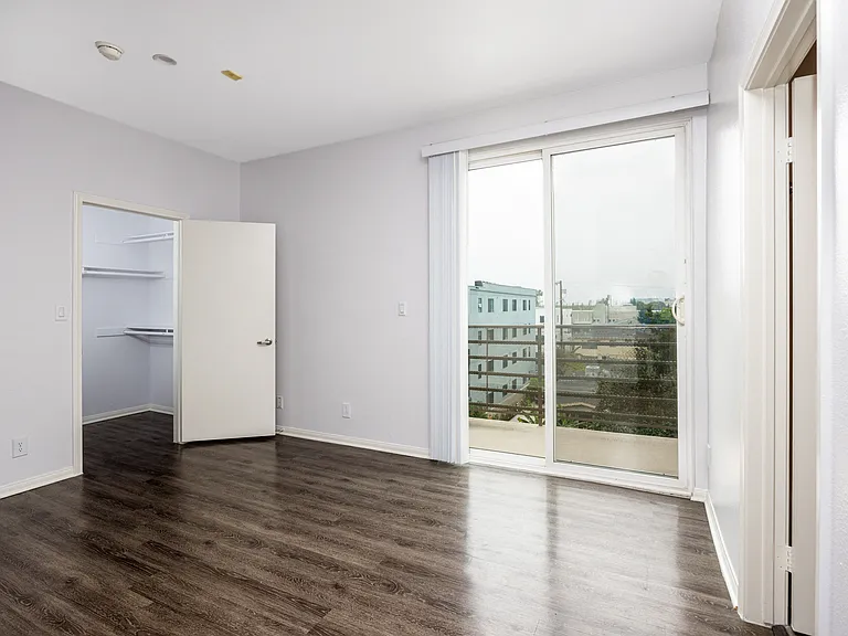 Wilcox Townhomes — Photo 21