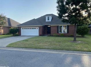 1825 Poteete Dr, Conway, AR 72034