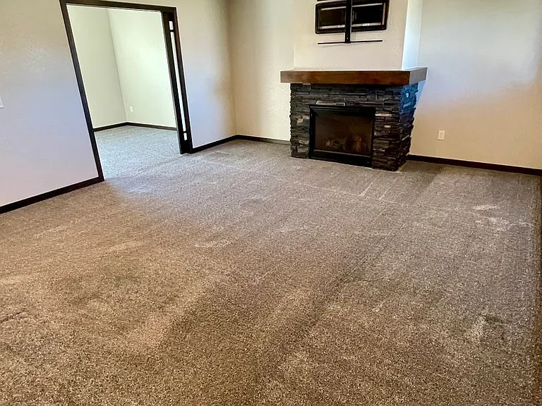 557 Mace Dr — Photo 19