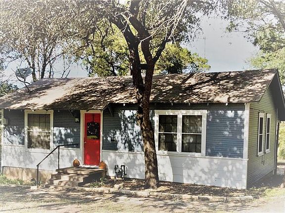 2nd image of 140 E 15th Ave
