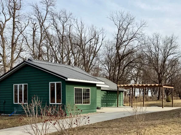 621 2nd St, Garvin, MN 56132