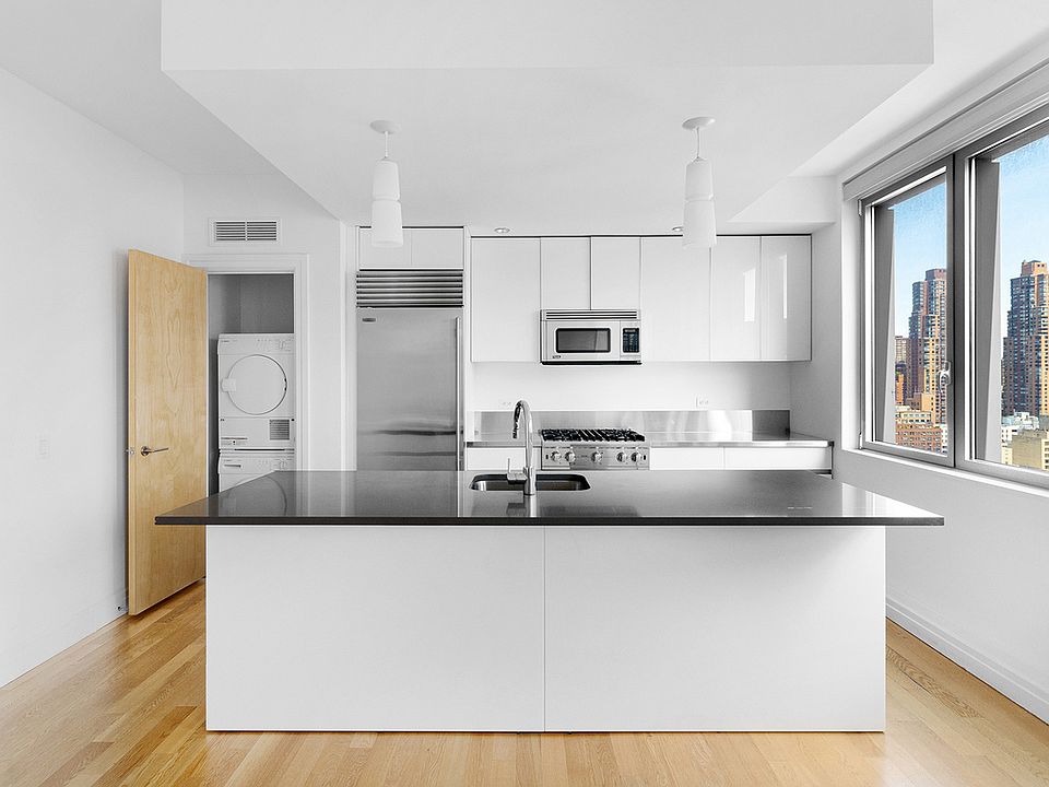 1st image of 554 W 54th St #26D