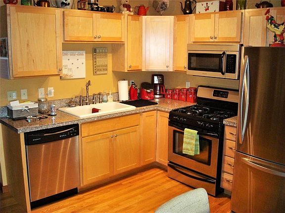 2nd image of 605 N N St APT 8