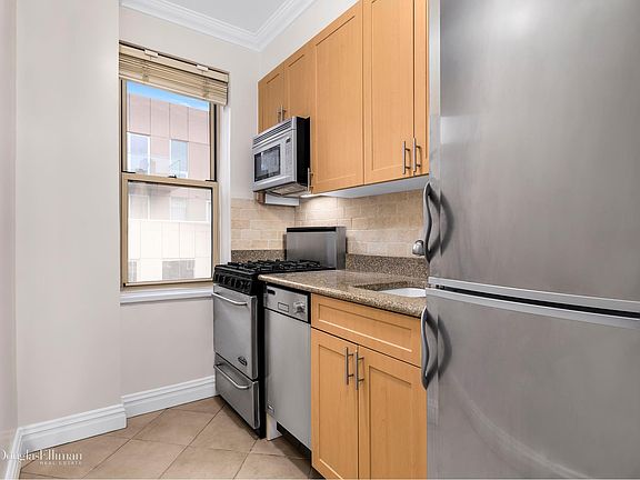 3rd image of 330 E 63rd St APT 7C