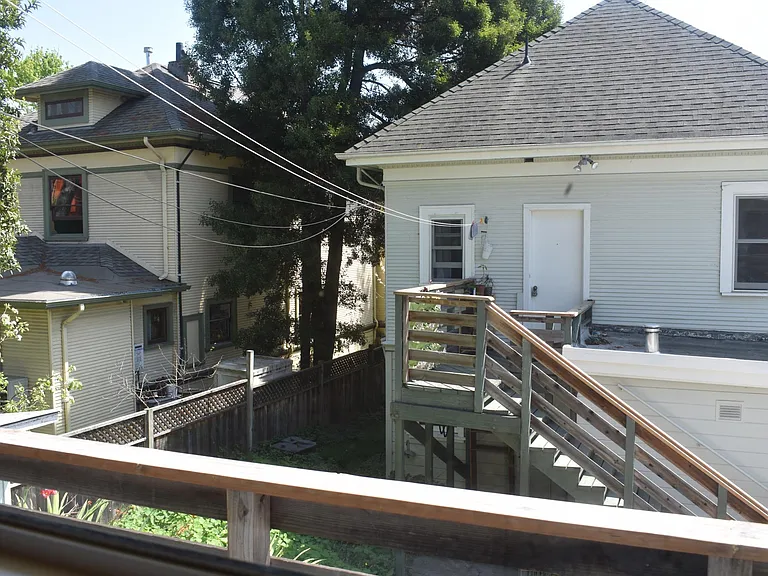 1815 Derby St #C — Photo 18