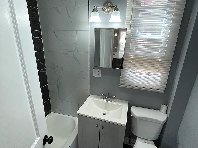808 S 17th St #1F — Photo 5