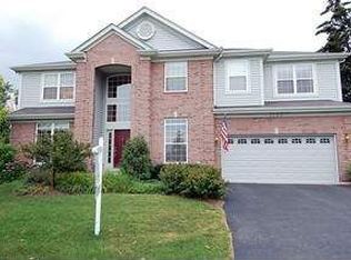 7329 Prescott Ln, Gurnee, IL 60031