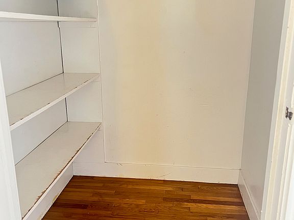 4th image of 2395 24th Ave #5