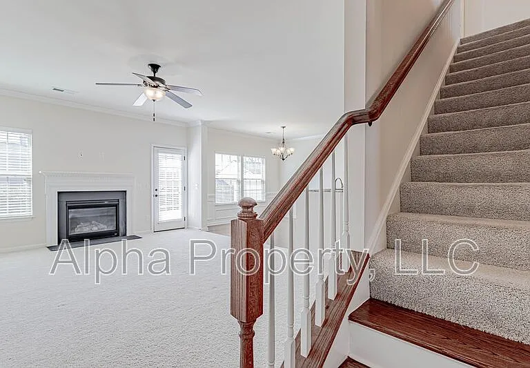 12 Irvington Dr — Photo 8