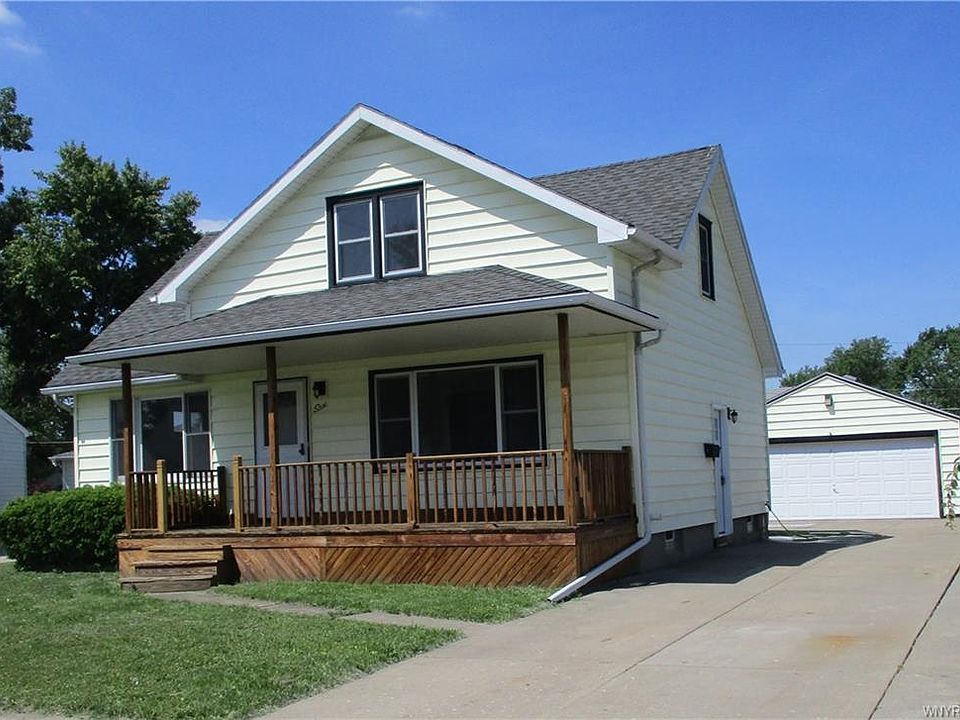 1st image of 6 Queens Dr