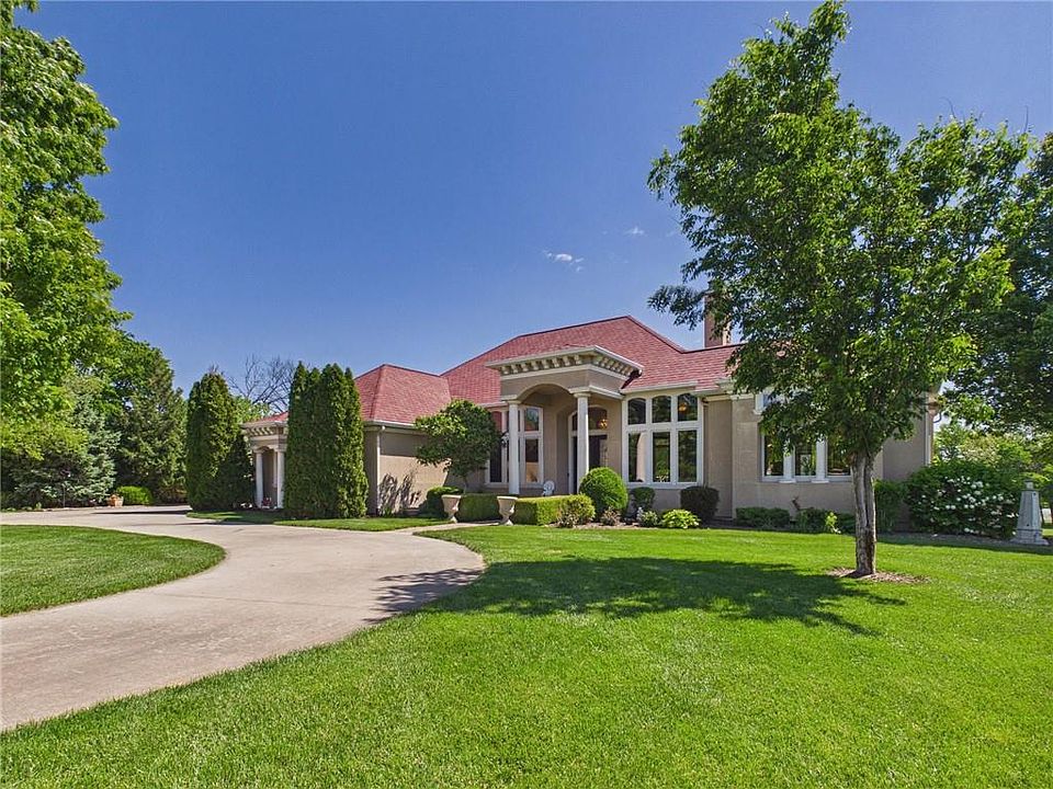 17590 188th Ter, Tonganoxie, KS 66086 | MLS #2616256 | Zillow
